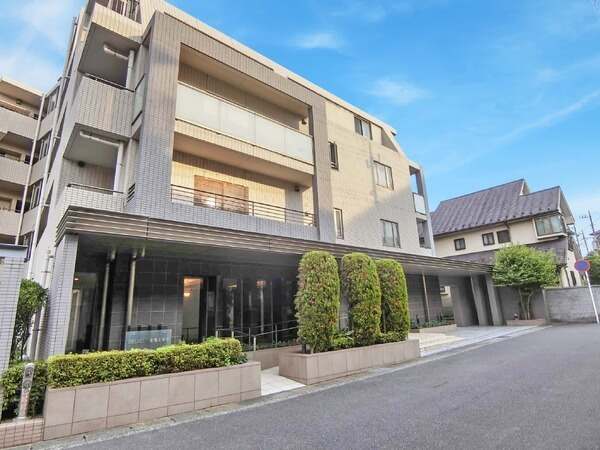 TES温水式床暖房(LD)や浄水器一体型ハンドシャワー水栓など、暮らしを支える室内設備が豊富です。