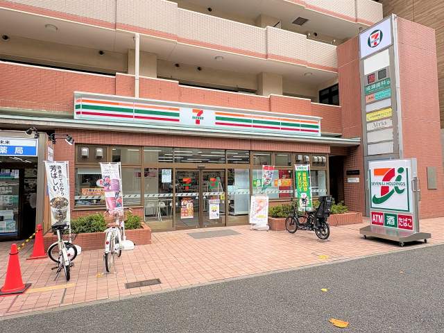 セブンイレブン横浜平沼1丁目店 30m 写真撮影日：2026-09-06