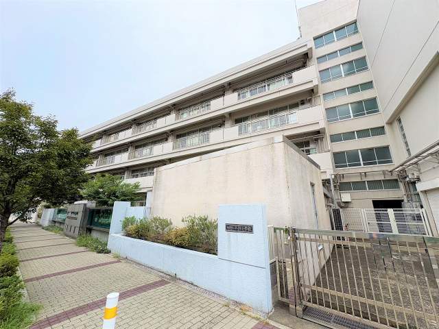 横浜市立平沼小学校 650m 写真撮影日：2026-09-06