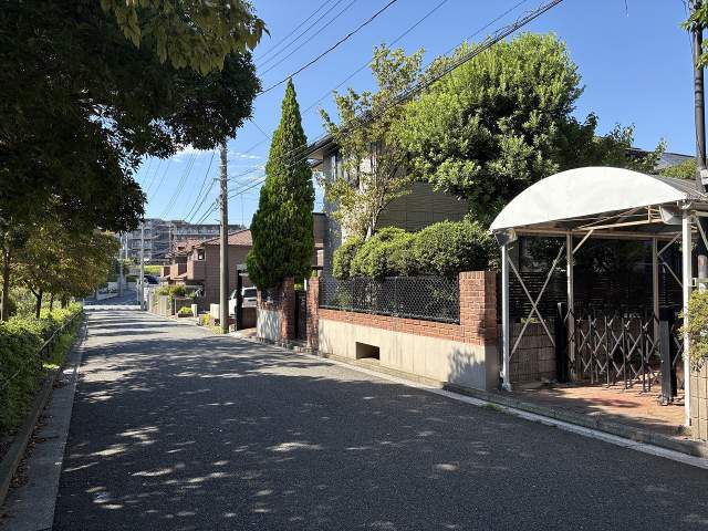 前面道路含む現地写真  写真撮影日：2026-08-28