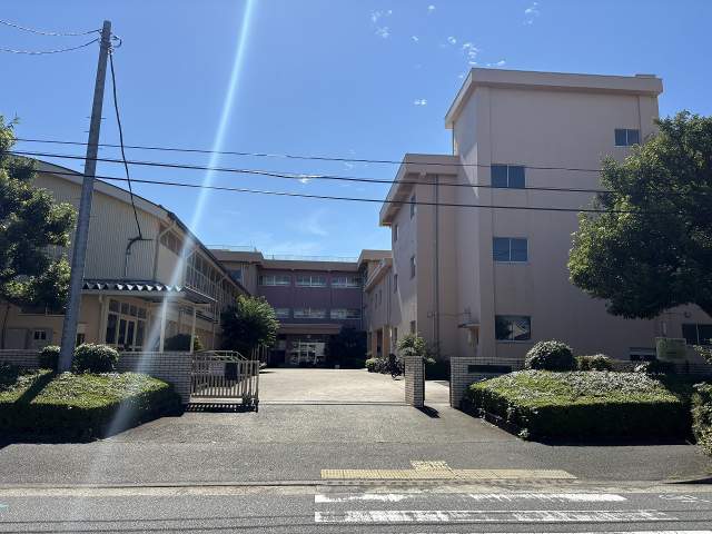 相模原市立くぬぎ台小学校 600m 写真撮影日：2026-09-24