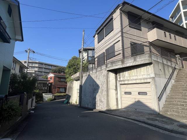 前面道路含む現地写真  写真撮影日：2026-10-22