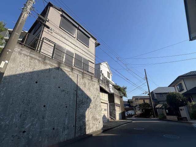 前面道路含む現地写真  写真撮影日：2026-10-22