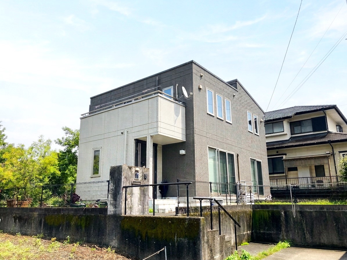 外観　※写真内の備品等は価格に含まれません。