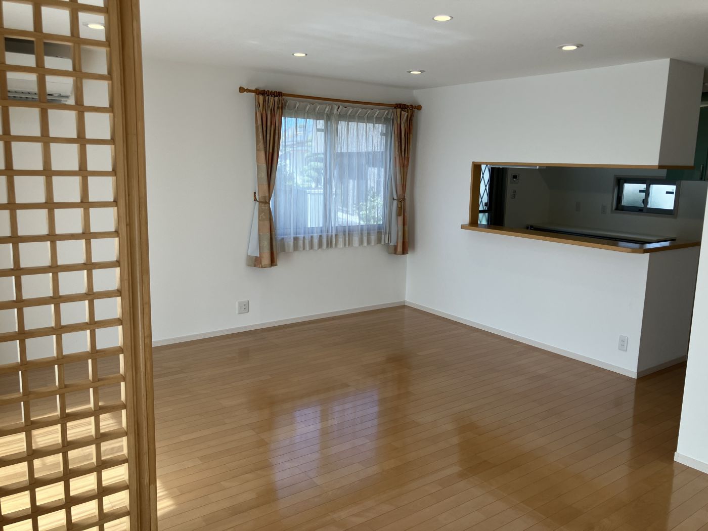 ダイニング 写真撮影日：10/11/25, 12:00 AM