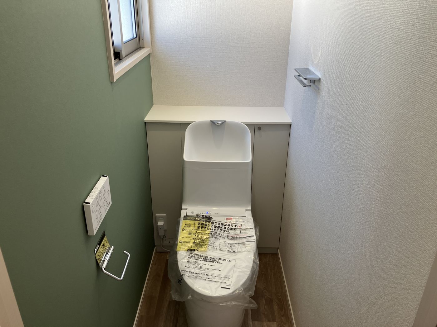 トイレ 写真撮影日：10/11/25, 12:00 AM