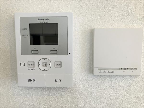 冷暖房・空調設備 インターホン、床暖房リモコン  写真撮影日：2024-02-15