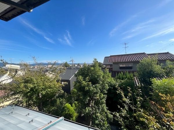 住戸からの眺望写真  写真撮影日：2023-10-15