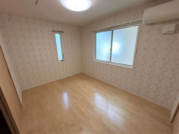 リビング以外の居室  写真撮影日：2024-02-29