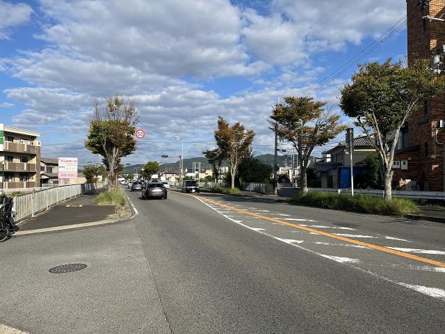 前面道路含む現地写真  写真撮影日：2025-11-02
