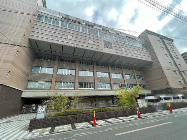 京都市立京都御池中学校 140m 写真撮影日：2024-08-29 