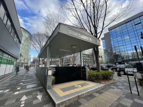 地下鉄烏丸線「烏丸御池」駅 570m 写真撮影日：2024-08-29 