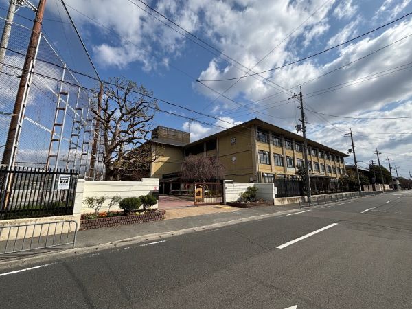 京都市立松尾中学校 850m 写真撮影日：2025-03-29 