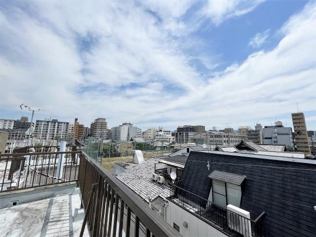 バルコニー  写真撮影日：2025-06-09