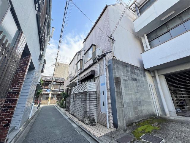前面道路含む現地写真  写真撮影日：2025-06-09