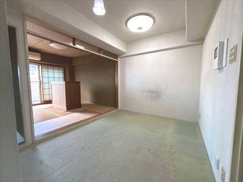 ダイニング（約５．１帖）
