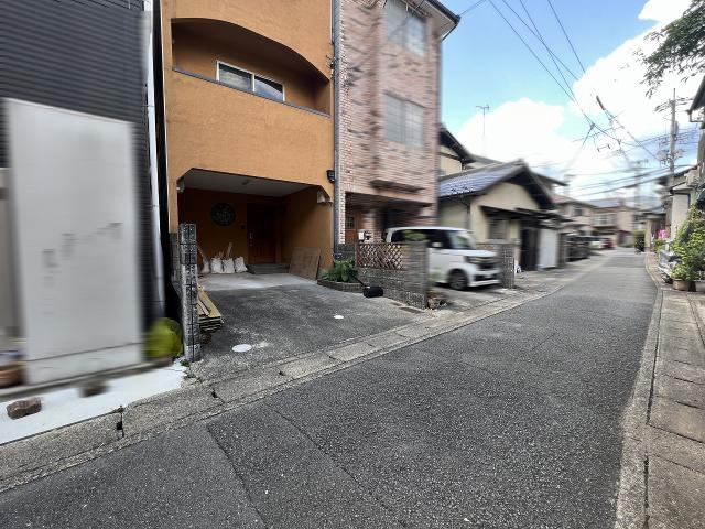 前面道路含む現地写真  写真撮影日：2025-08-30