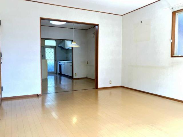 リビング  写真撮影日：2025-10-06