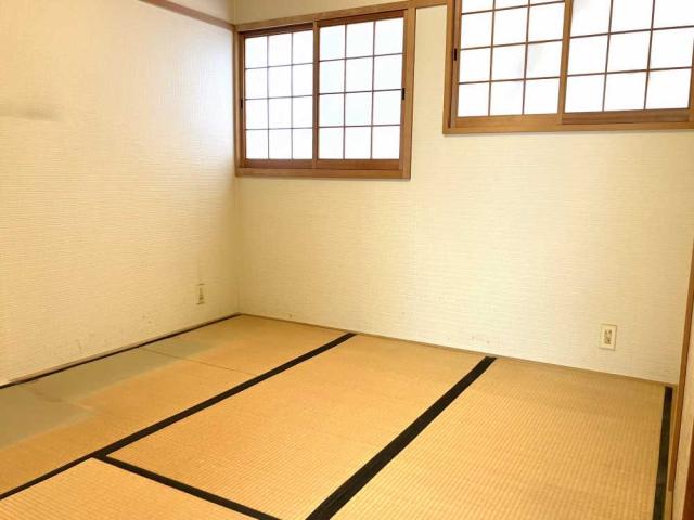 リビング以外の居室  写真撮影日：2025-10-06