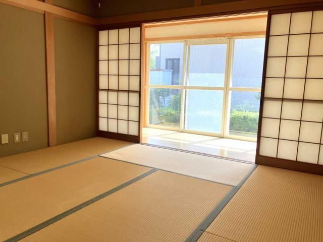 リビング以外の居室  写真撮影日：2025-10-06