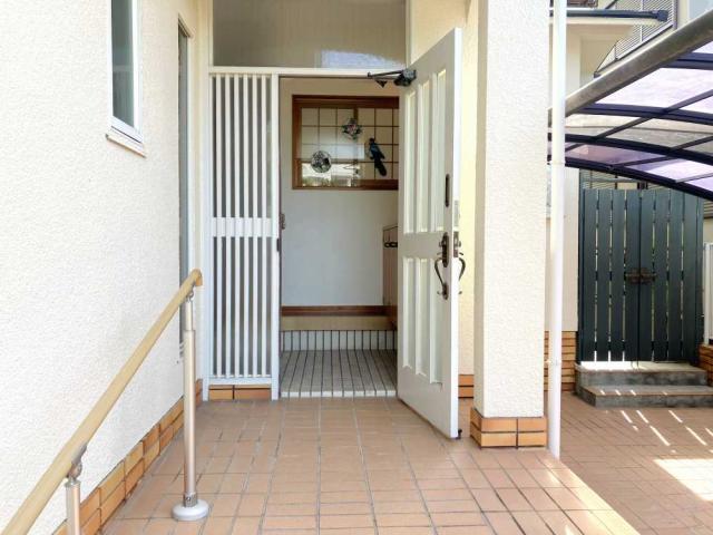 玄関  写真撮影日：2025-10-06