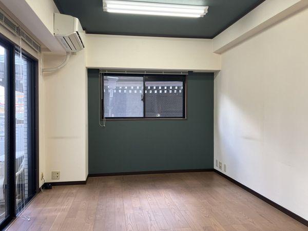 洋室約8.1帖　※備品等は価格に含まれません