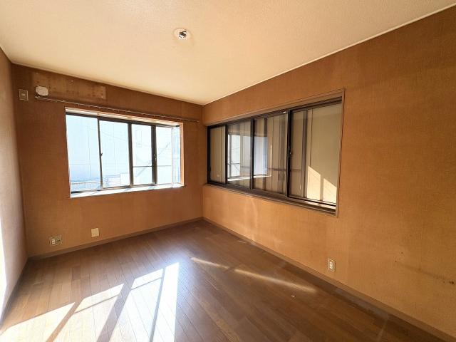 リビング以外の居室  写真撮影日：2025-11-08