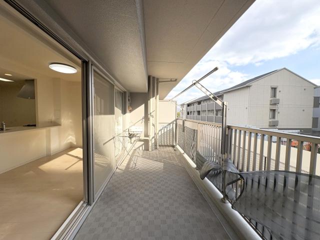 バルコニー  写真撮影日：2025-11-14