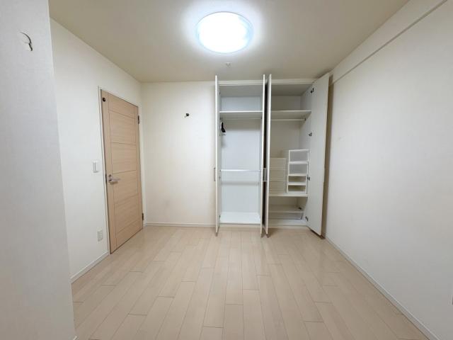 リビング以外の居室  写真撮影日：2025-11-14