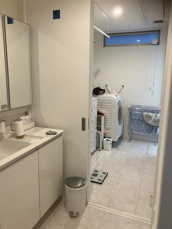 1階洗面・ランドリールーム 写真撮影日：10/1/25, 12:00 AM