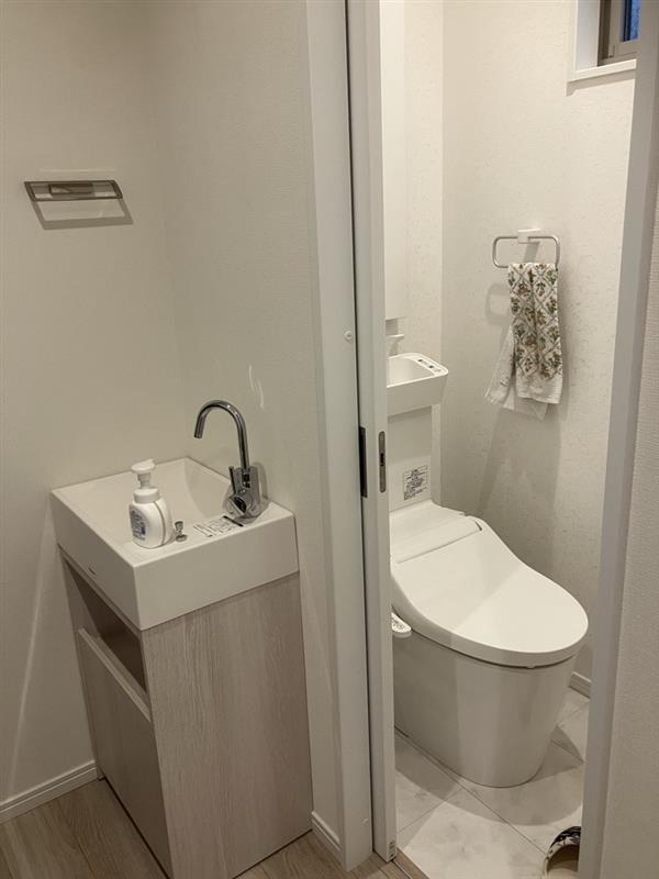 2階トイレ・洗面 写真撮影日：10/1/25, 12:00 AM