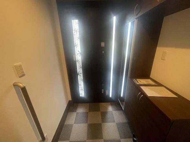 玄関  写真撮影日：2025-11-23