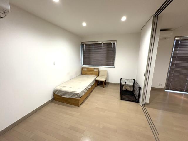 リビング以外の居室  写真撮影日：2025-12-05