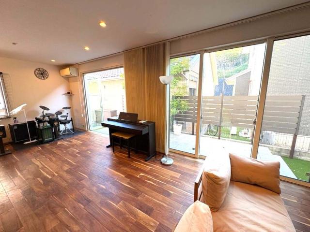 リビング  写真撮影日：2025-12-18