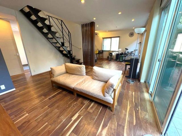 リビング  写真撮影日：2025-12-18