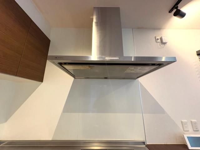 その他設備 レンジフード  写真撮影日：2025-12-18