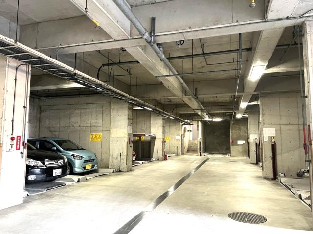 駐車場(共用設備)  写真撮影日：2026-01-31