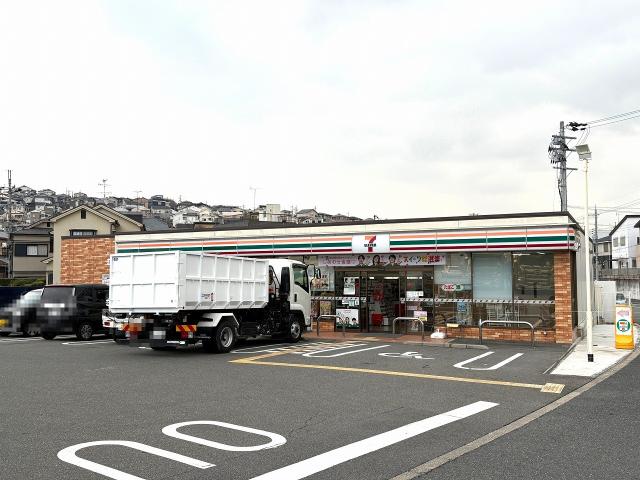 セブンイレブン　京阪橋本駅南店 800m 写真撮影日：2026-02-12