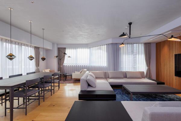 南側がバルコニー、東側がルーフバルコニーに面した2面採光。陽当り・通風良好で、心地良い住空間です。