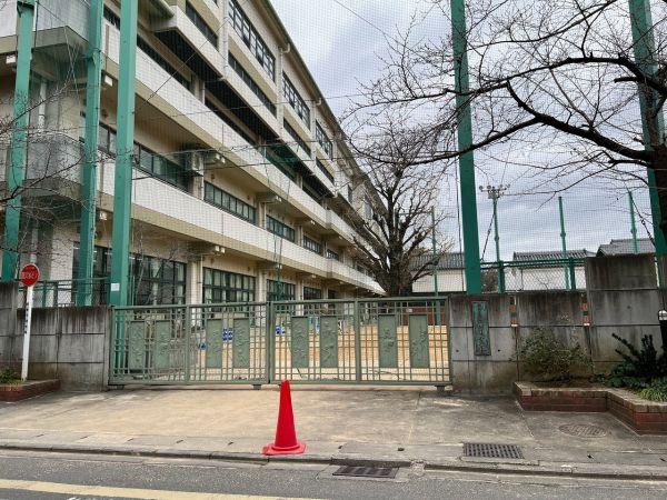 京都市立御所南小学校 410m 写真撮影日：2026-02-01