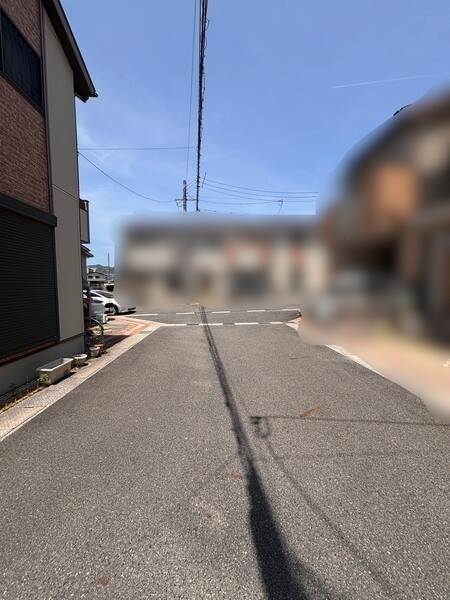 快適な暮らしをサポートする設備が充実。周辺は落ち着いた住環境で、ファミリーにもおすすめです。