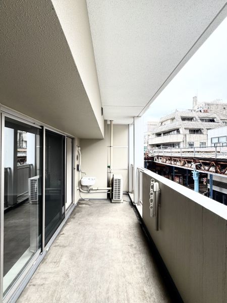 バルコニー  写真撮影日：2025-03-28