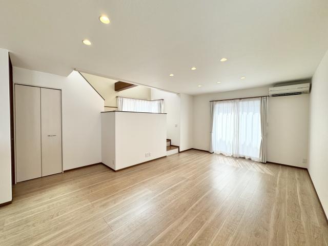 リビング  写真撮影日：2025-09-21