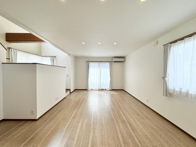 リビング  写真撮影日：2025-09-21