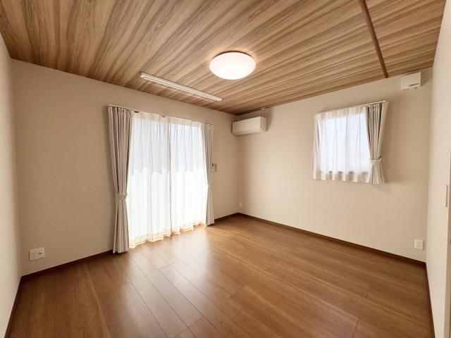 リビング以外の居室  写真撮影日：2025-09-21