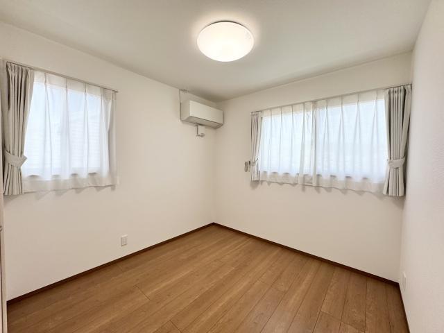 リビング以外の居室  写真撮影日：2025-09-21