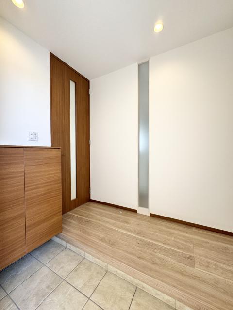 玄関  写真撮影日：2025-09-21