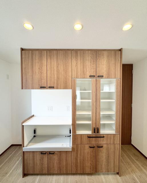 その他設備 食器棚  写真撮影日：2025-09-21