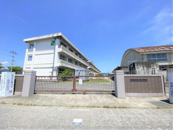 石巻市立開北小学校 390m 写真撮影日：2024-07-02 