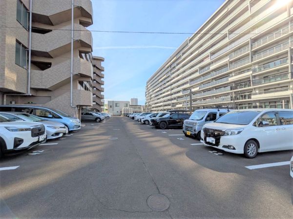 駐車場(共用設備)  写真撮影日：2025-02-02